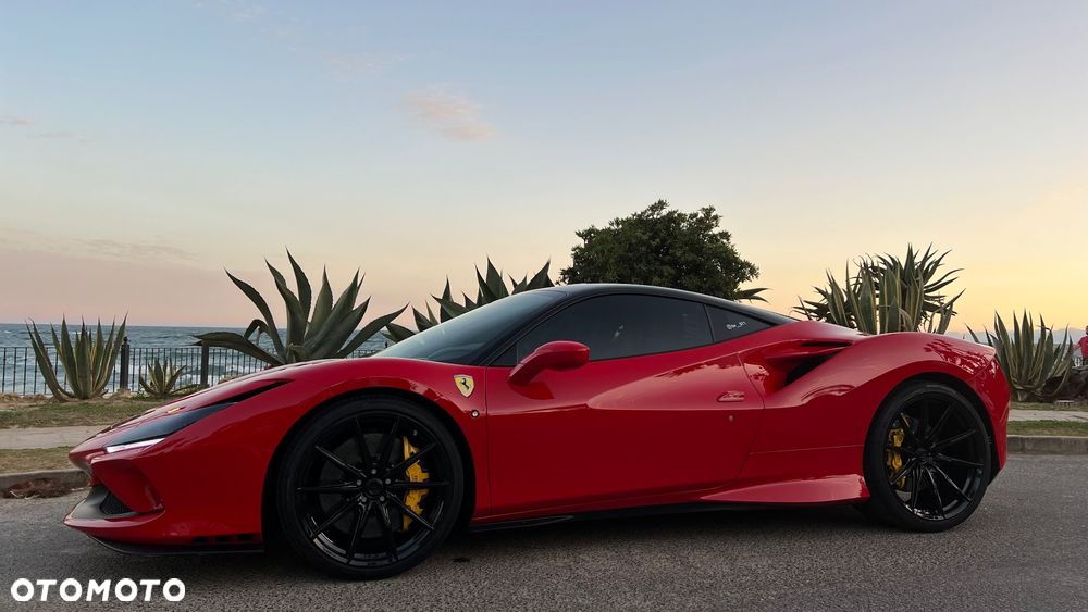 Ferrari F8 Tributo - 24
