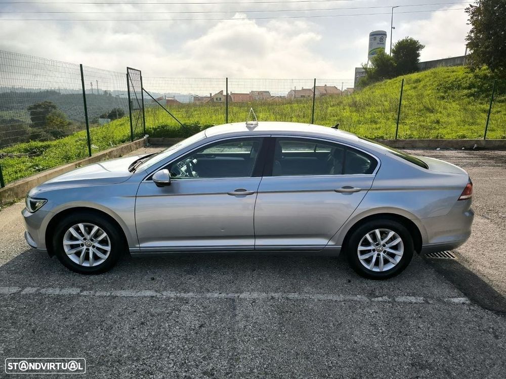 VW Passat 2.0 TDI Business P.DSG - 19