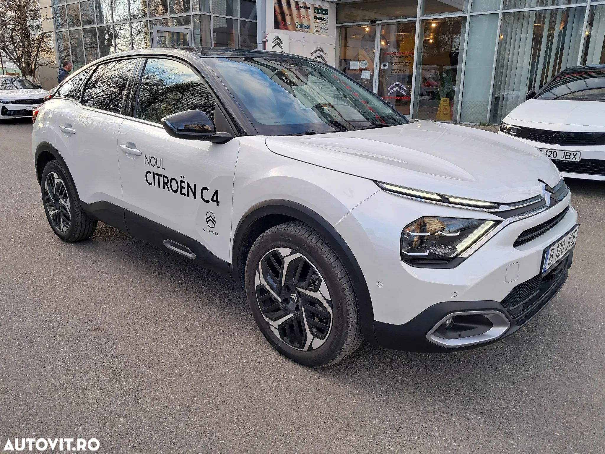 Citroën C4 1.2 PureTech 130 S&S EAT8 MAX - 1