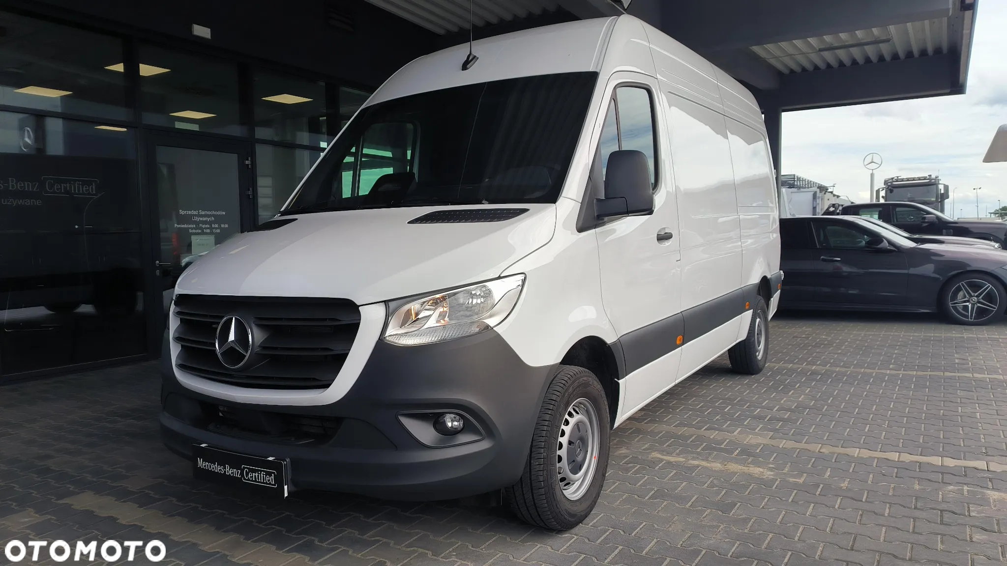 Mercedes-Benz Sprinter - 2