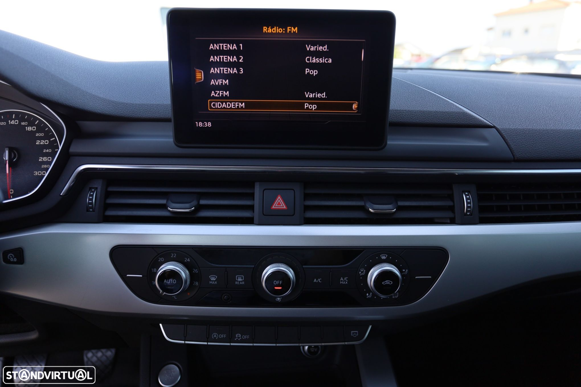 Audi A4 Avant 2.0 TDI Sport - 11
