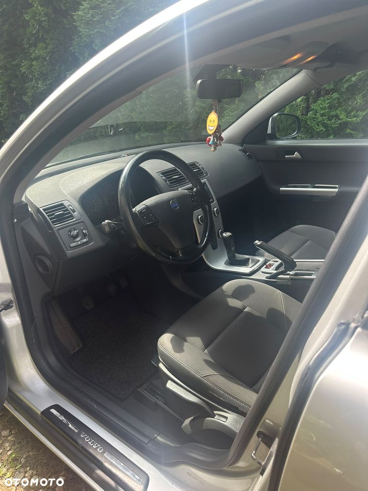 Volvo S40 D3 R-Design - 14