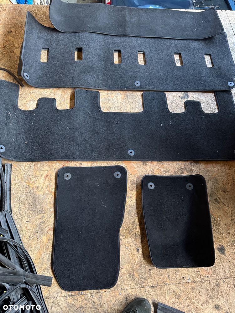 Dywaniki oryginalne Ford Transit Turneo Custom