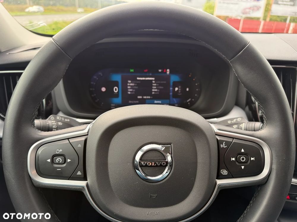 Volvo XC 60 B4 D Geartronic Momentum Pro - 17