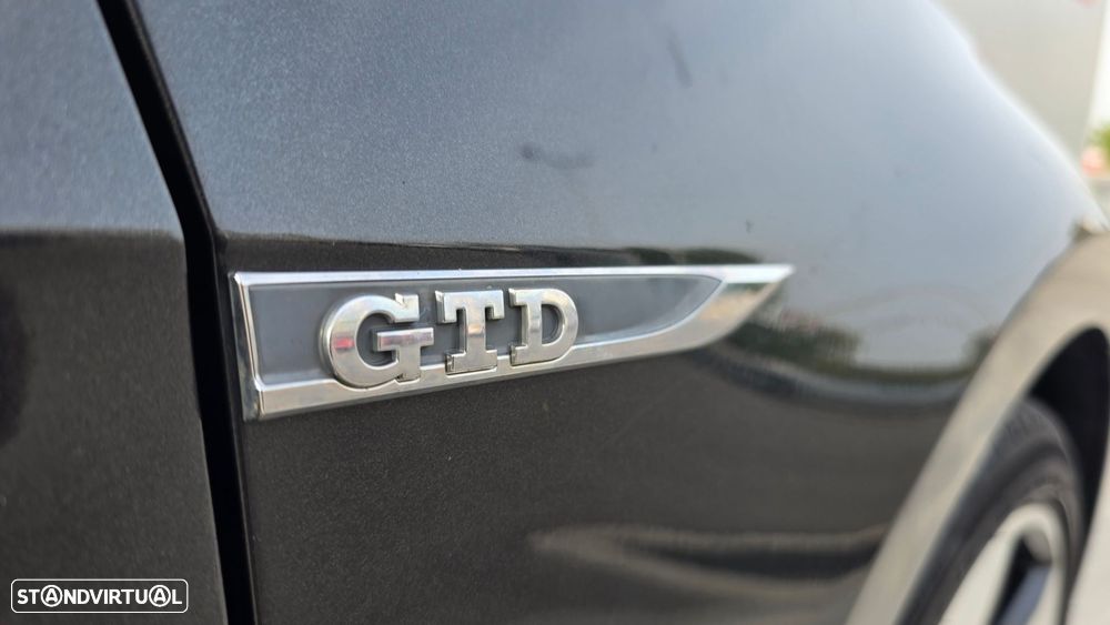 VW Golf 2.0 TDI GTD DSG - 41