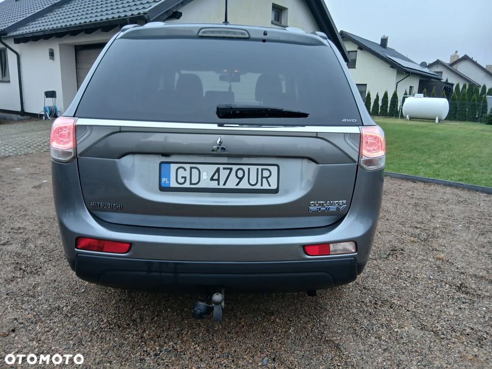 Mitsubishi Outlander - 6