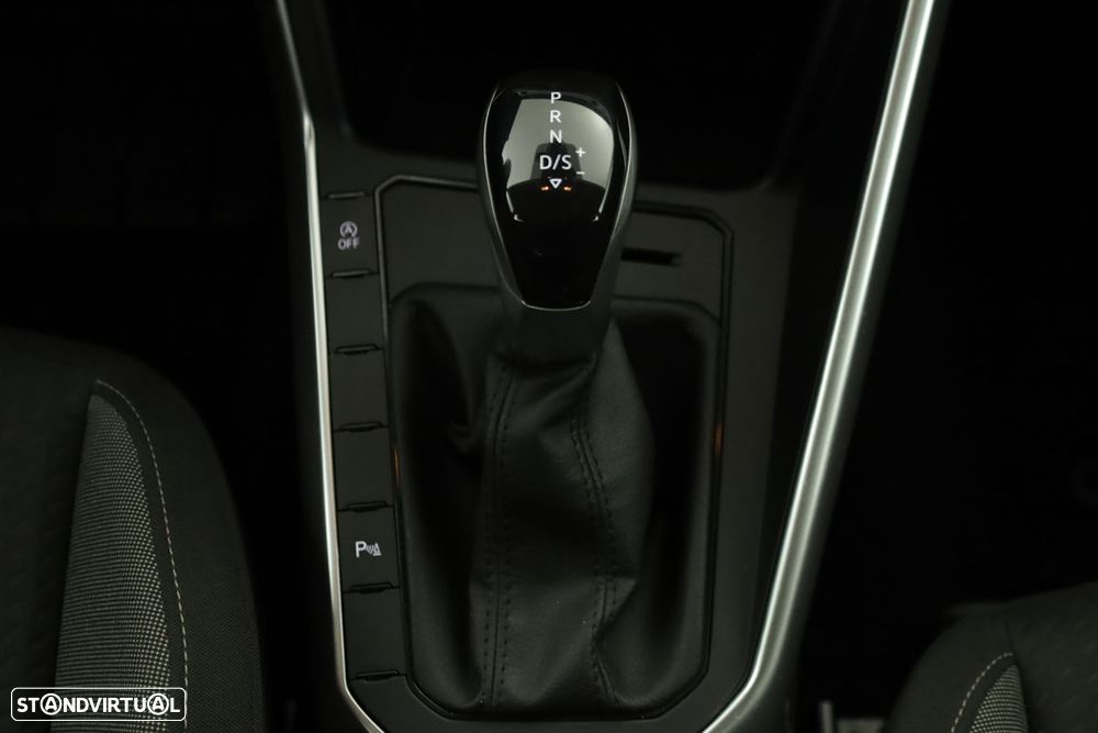 VW Polo 1.0 TSI Urban DSG - 12