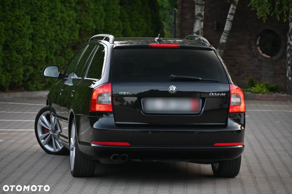 Skoda Octavia 2.0 TDI CR DPF DSG RS - 8