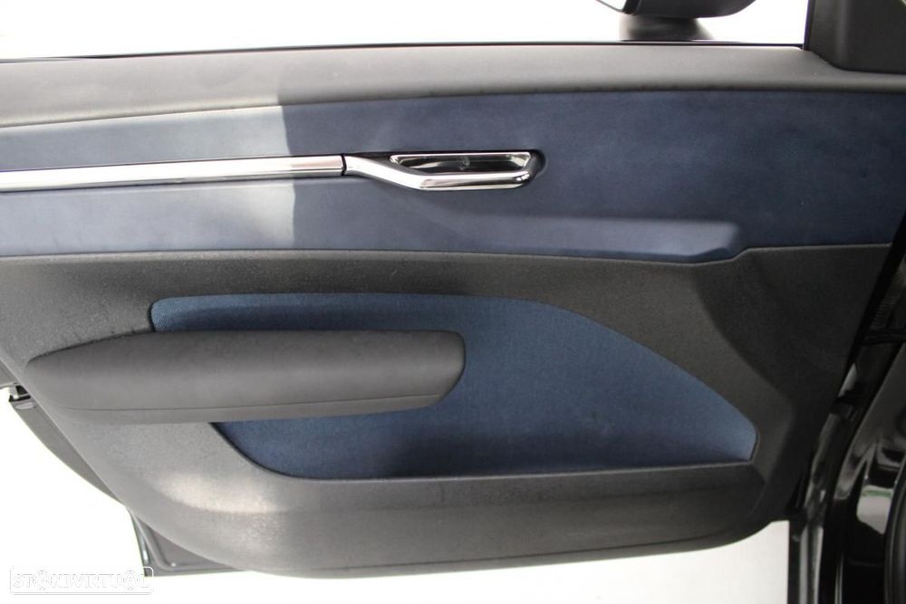 Volvo EX30 Single Motor Extended Range RWD Plus - 9