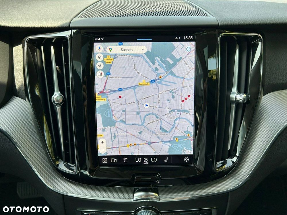 Volvo XC 60 B4 B Plus Dark - 25