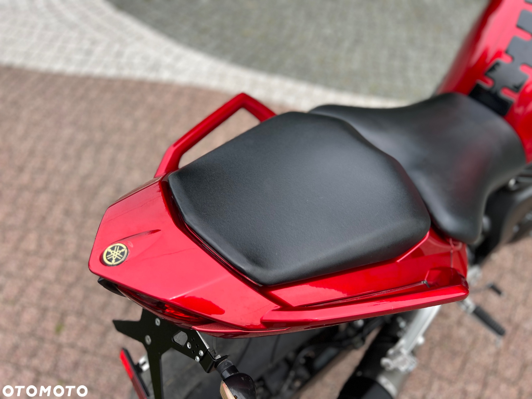 Yamaha FZ - 11