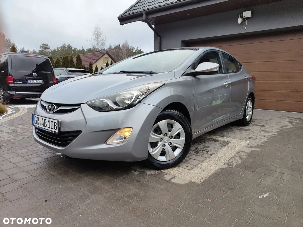 Hyundai Elantra 1.6 Comfort - 36