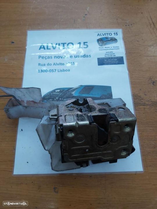 Fechadura frente esquerda Renault Clio 2004 - 1