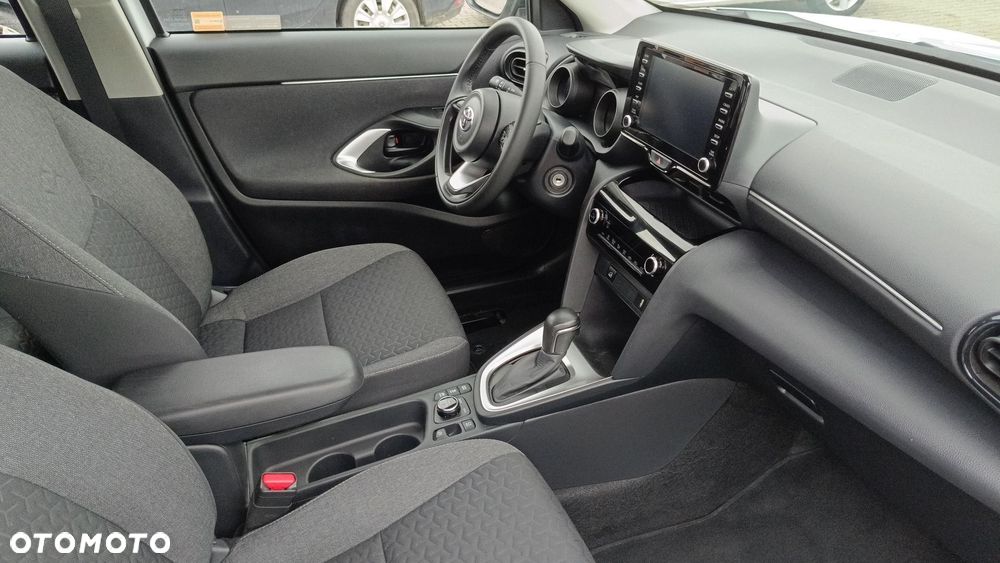 Toyota Yaris Cross Hybrid 1.5 Comfort 4x4 - 10