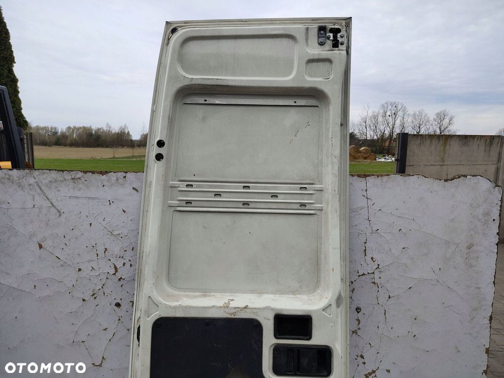 DRZWI PRAWY TYŁ SKRZYDEŁKOWE IVECO DAILY 3 III 35C15 FL LIFT 2 - 6