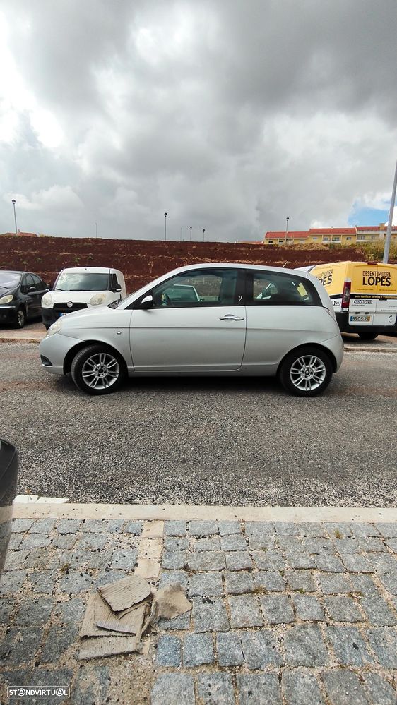Lancia Ypsilon - 8