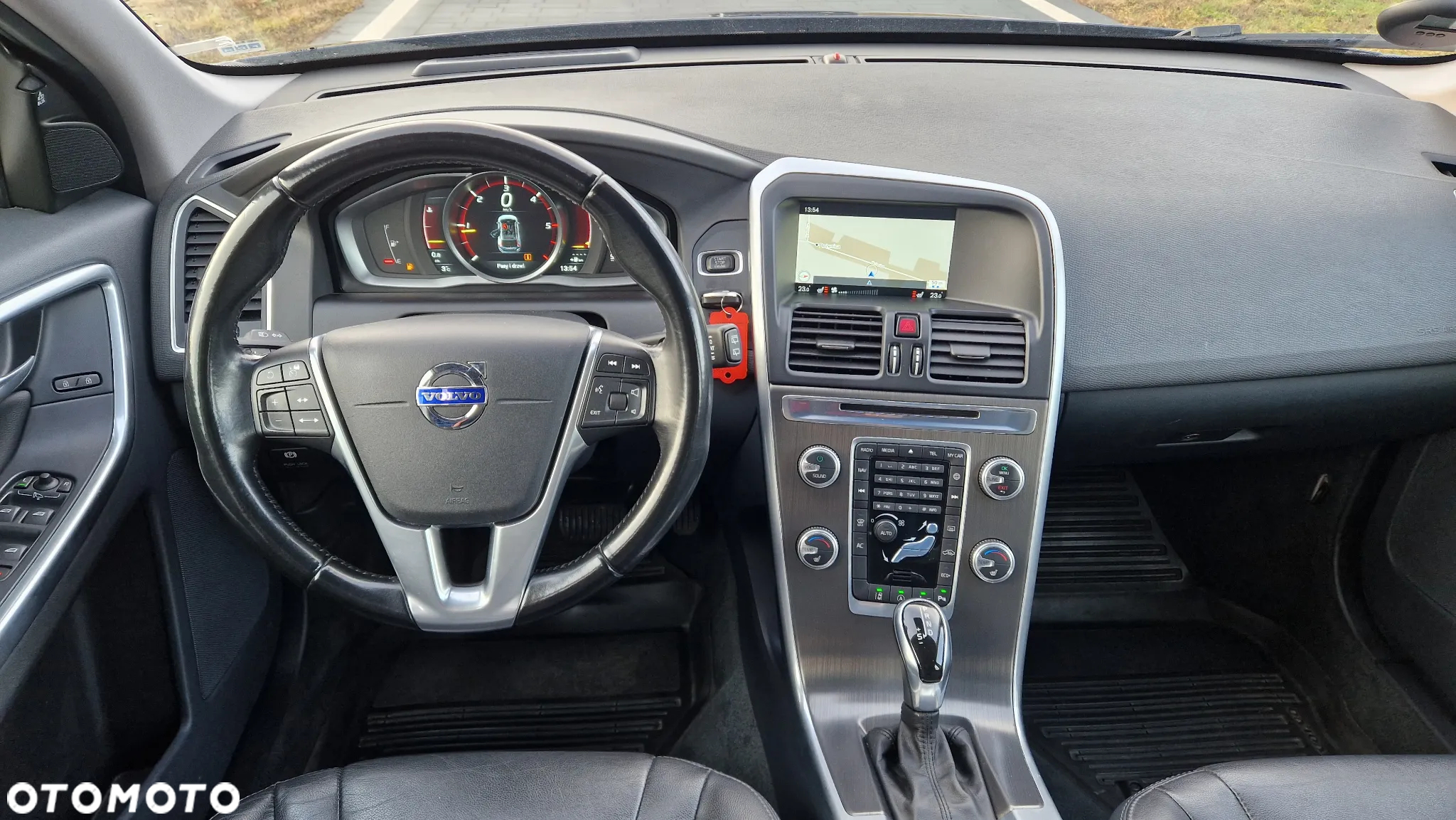Volvo XC 60 D4 Geartronic Momentum - 24