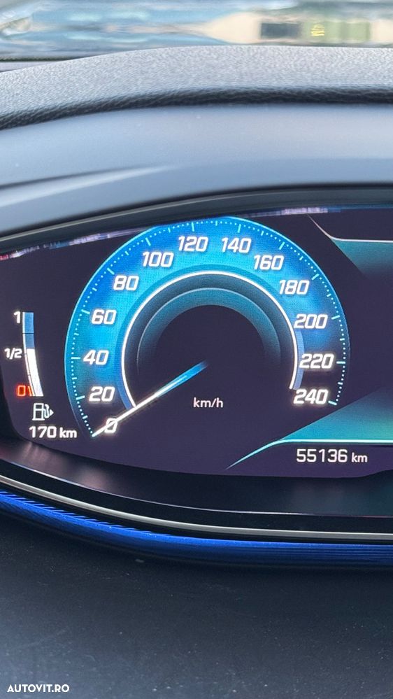 Peugeot 3008 225 e-EAT8 Roadtrip - 3
