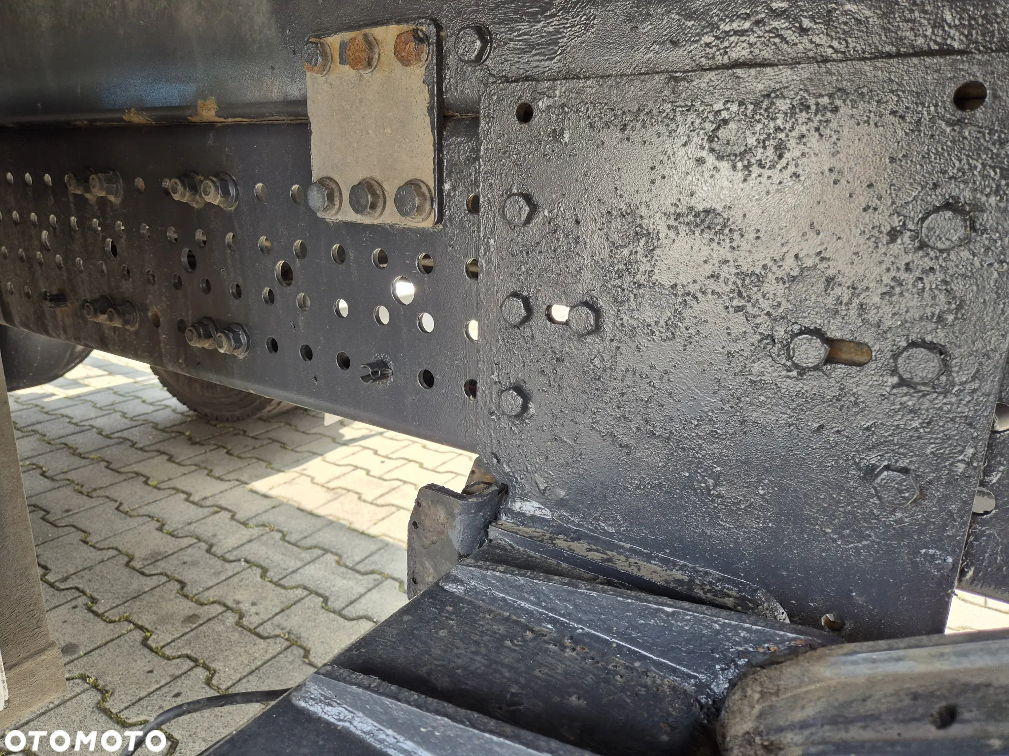 Mercedes-Benz Antos 1830 L / KONTENER / BEZWYPADKOWY / 1WŁ. / SERWISOWANY / WINDA 2000KG / EURO 6 / 18 EP - 19