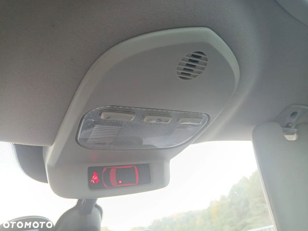 Peugeot 3008 1.6 HDi Access - 17