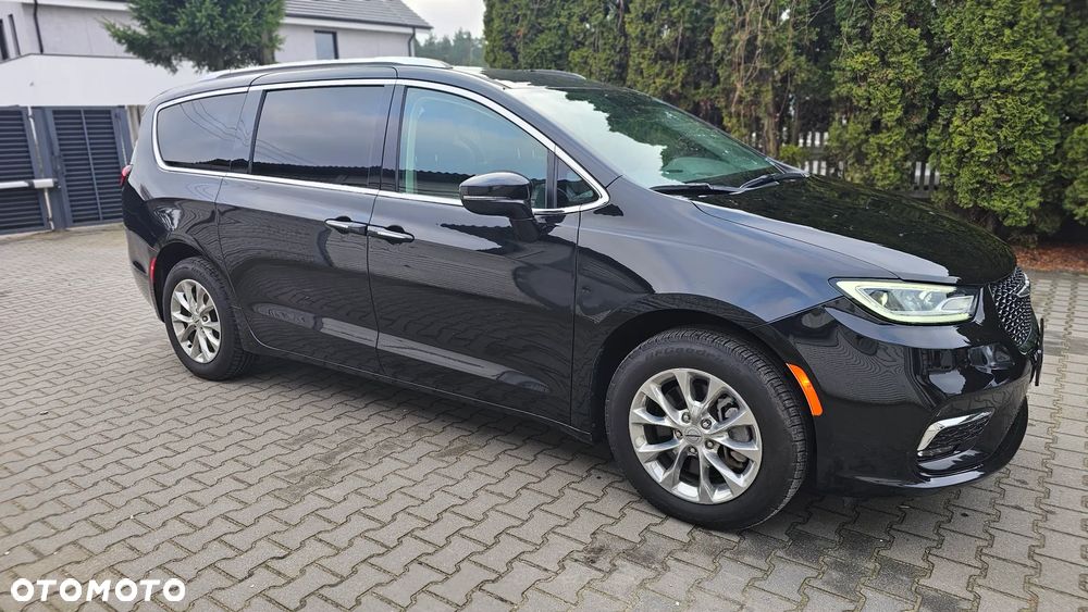 Chrysler Pacifica - 9