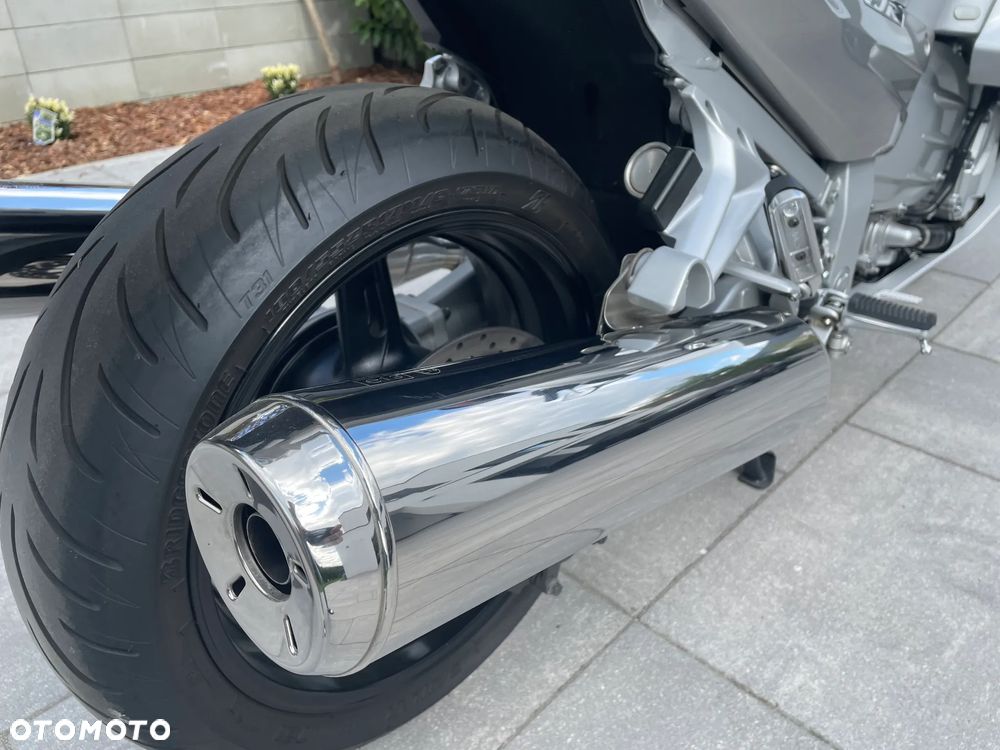 Yamaha FJR - 7