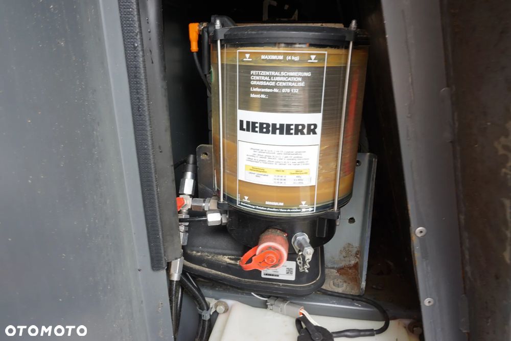 Liebherr L566 XPower - 15