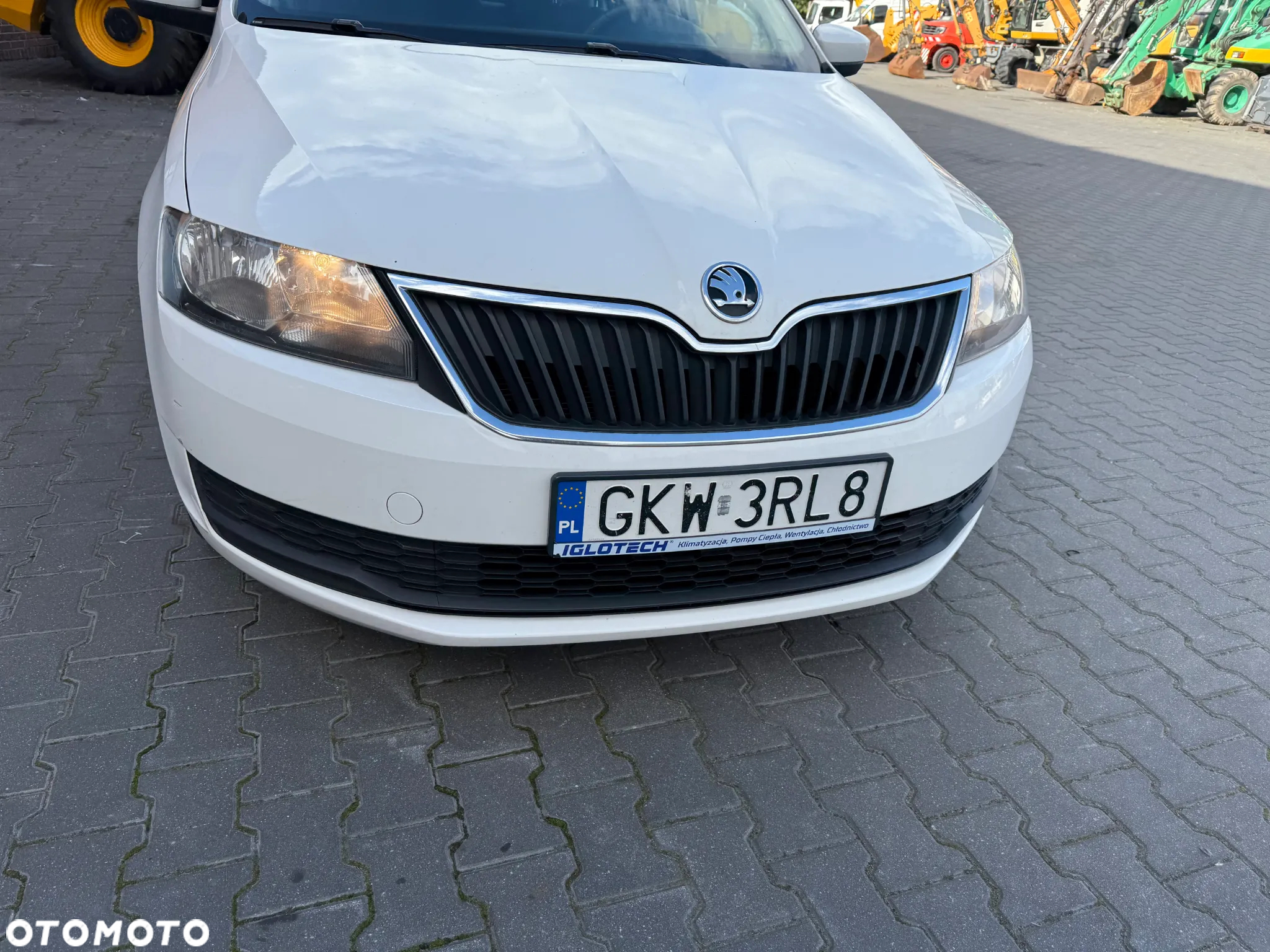 Skoda RAPID 1.6 TDI DPF Ambition - 9