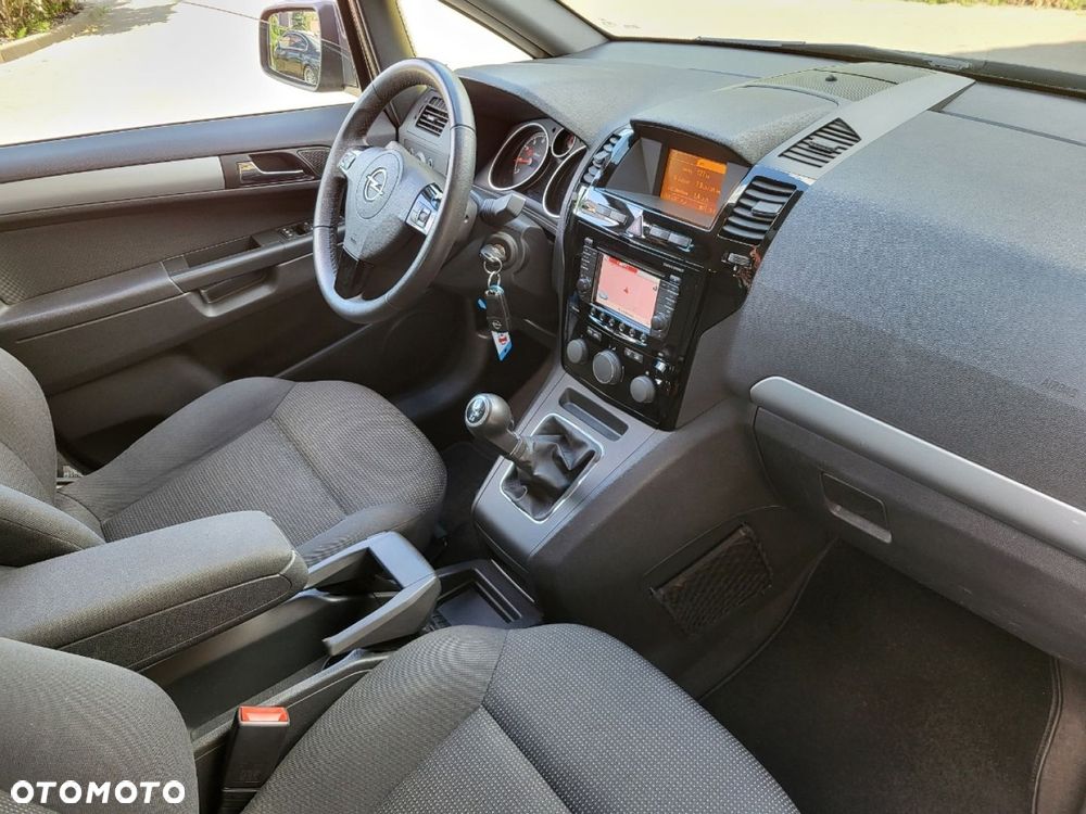 Opel Zafira - 11