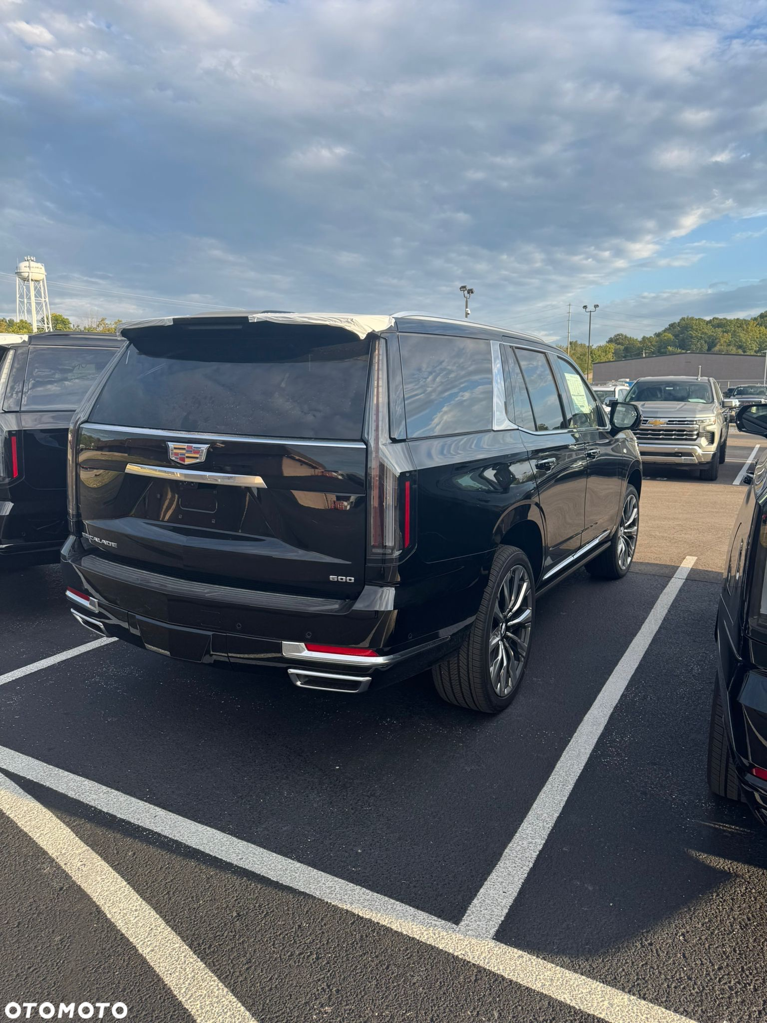 Cadillac Escalade - 7