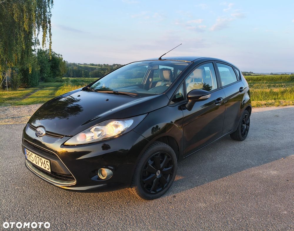 Ford Fiesta - 2
