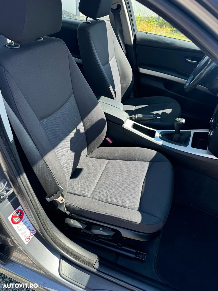 BMW Seria 3 318i - 5