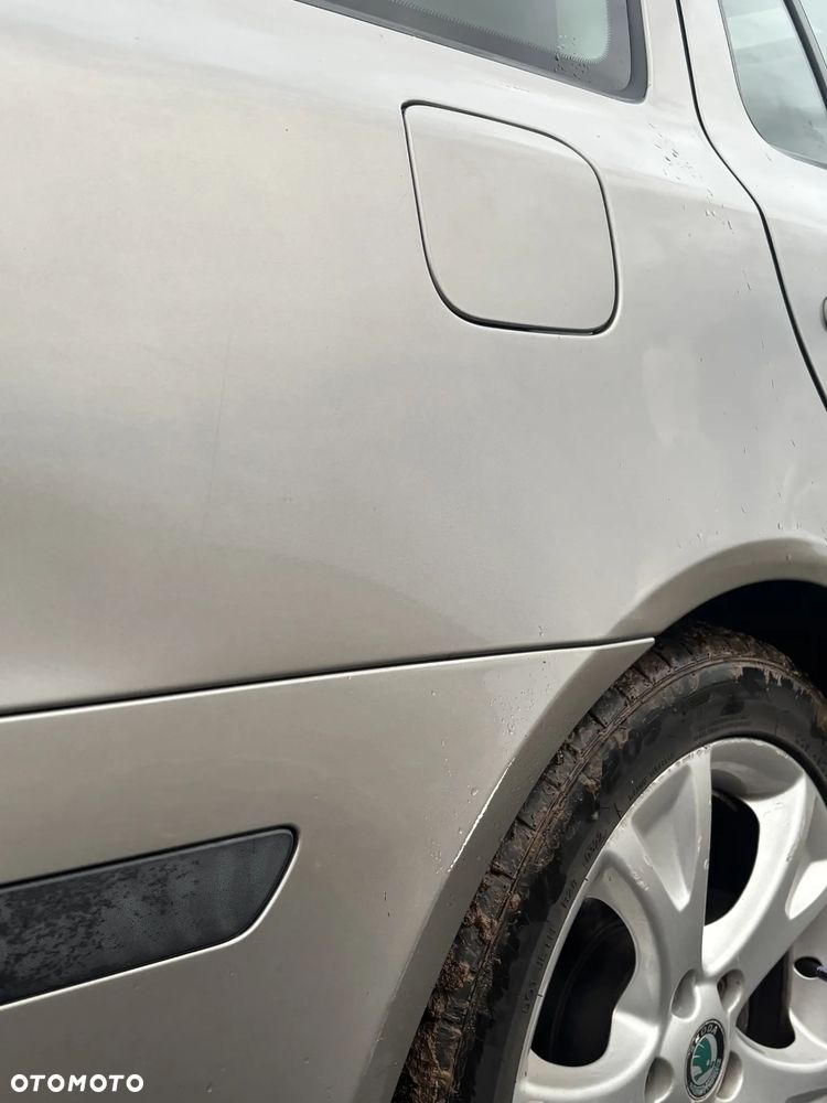 Skoda Octavia 1.6 FSI Ambiente - 15