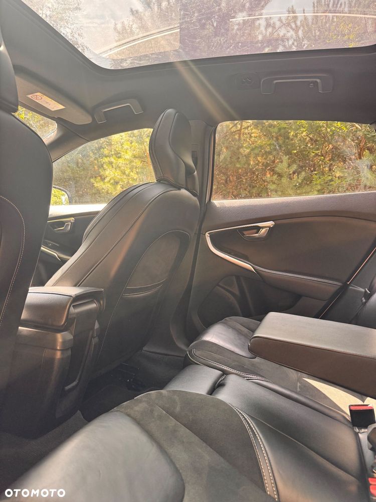 Volvo V40 T2 R-Design Momentum - 11