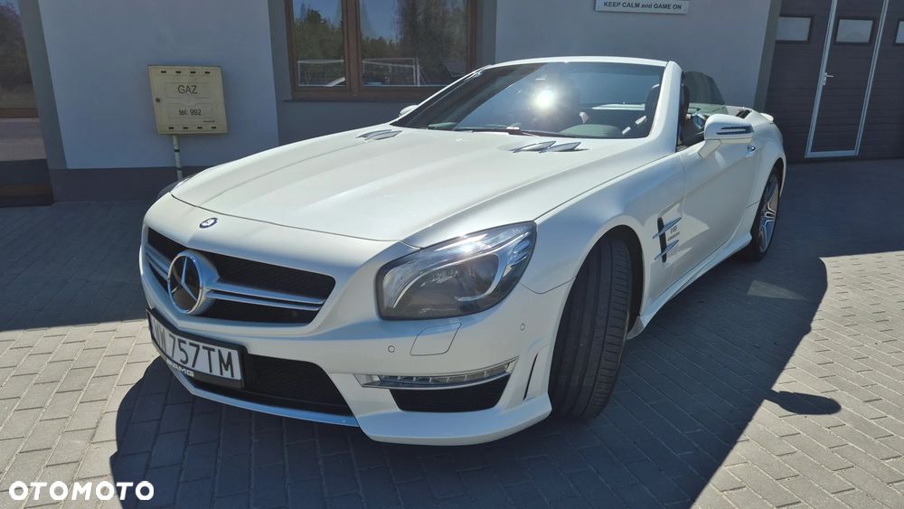 Mercedes-Benz SL 63 AMG - 12