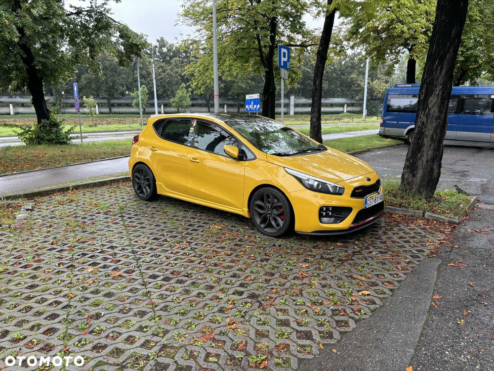 Kia Ceed 1.6 T-GDI GT - 3