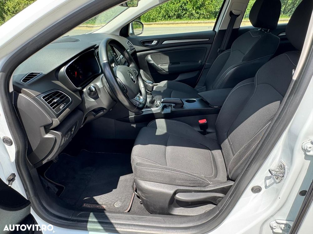 Renault Megane TCe 140 GPF Zen - 15
