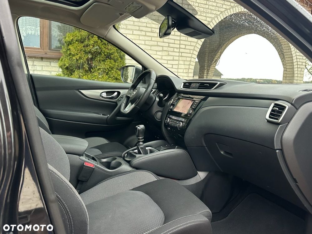 Nissan Qashqai 1.3 DIG-T ACENTA - 8