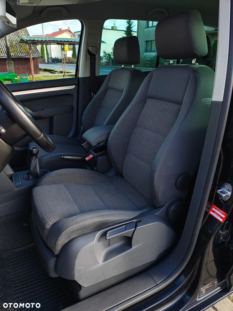 Volkswagen Touran 2.0 TDI Highline - 33