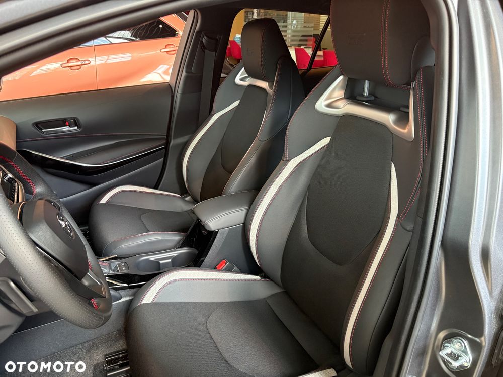 Toyota Corolla 2.0 Hybrid GR Sport - 10