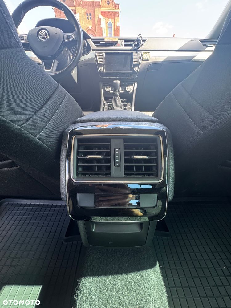 Skoda Superb 1.6 TDI Ambition DSG - 17