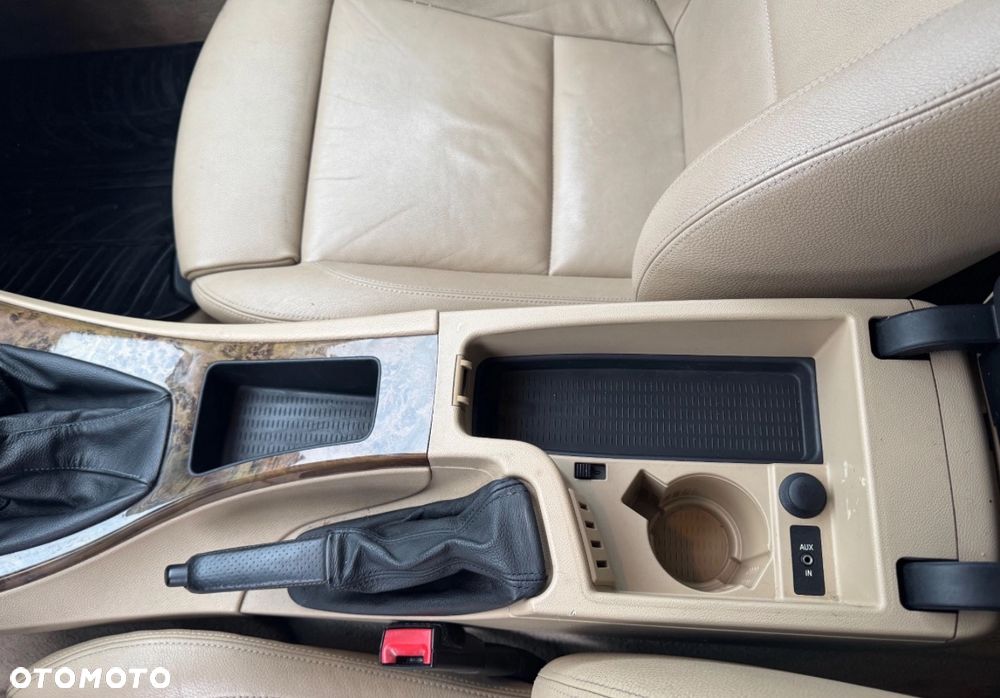 BMW Seria 3 320i Edition Sport - 23