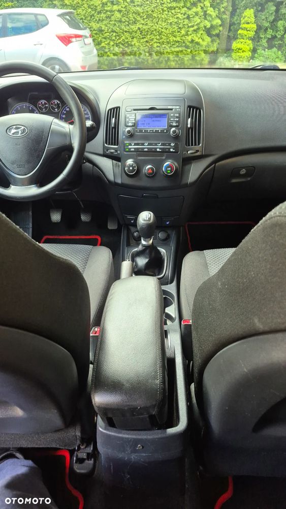 Hyundai i30 1.4 Comfort EU5 - 10