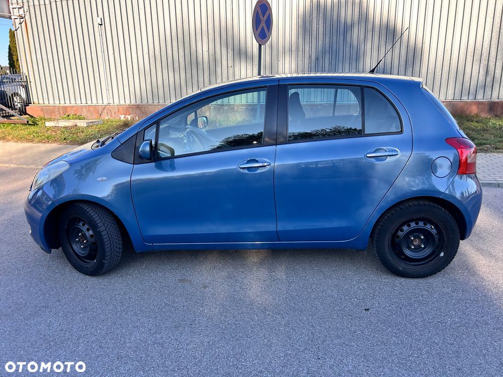 Toyota Yaris 1.33 Luna - 2