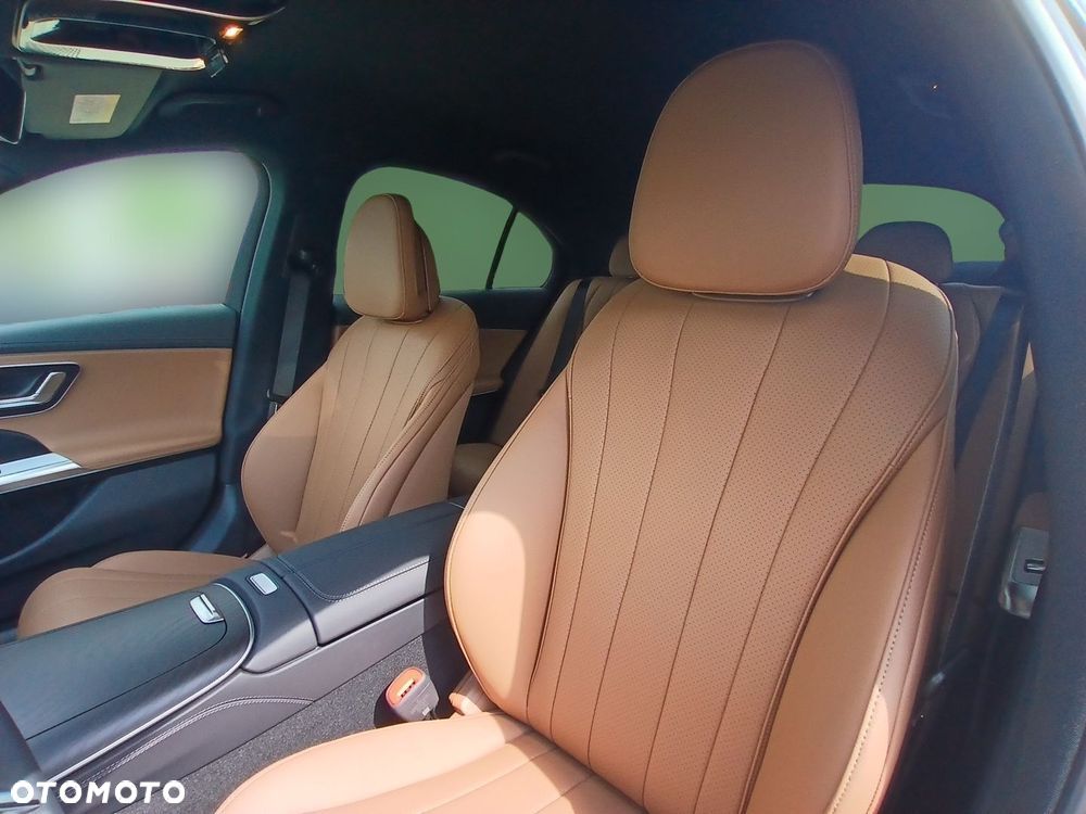 Mercedes-Benz Klasa E 220 d mHEV 4-Matic AMG 9G-Tronic - 15