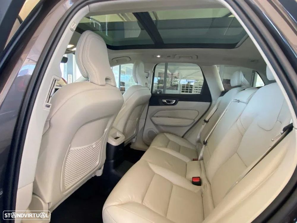 Volvo XC 60 2.0 T6 PHEV Plus Bright AWD - 14