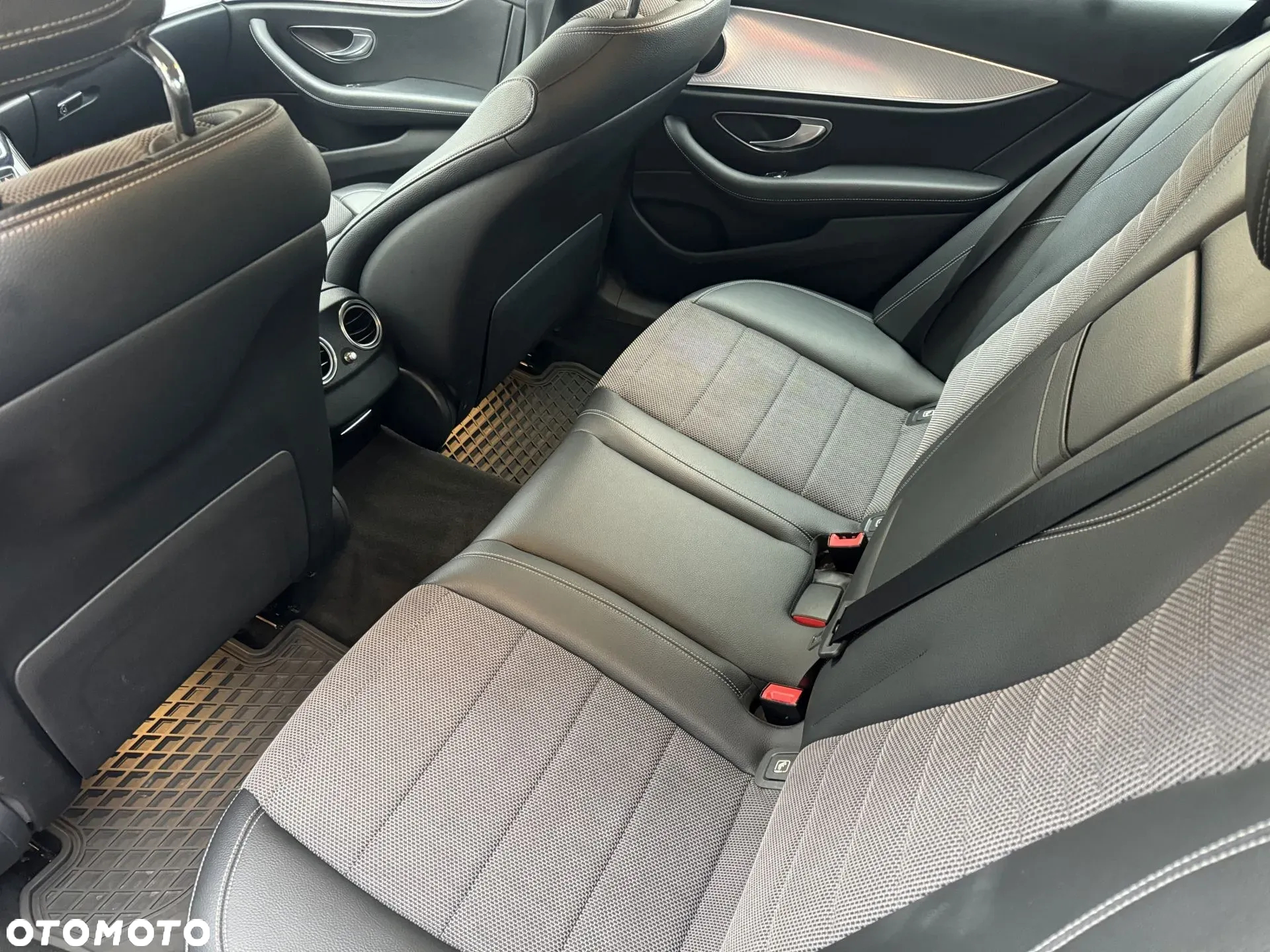 Mercedes-Benz Klasa E 220 d 4Matic T All-Terrain 9G-TRONIC Avantgarde - 39