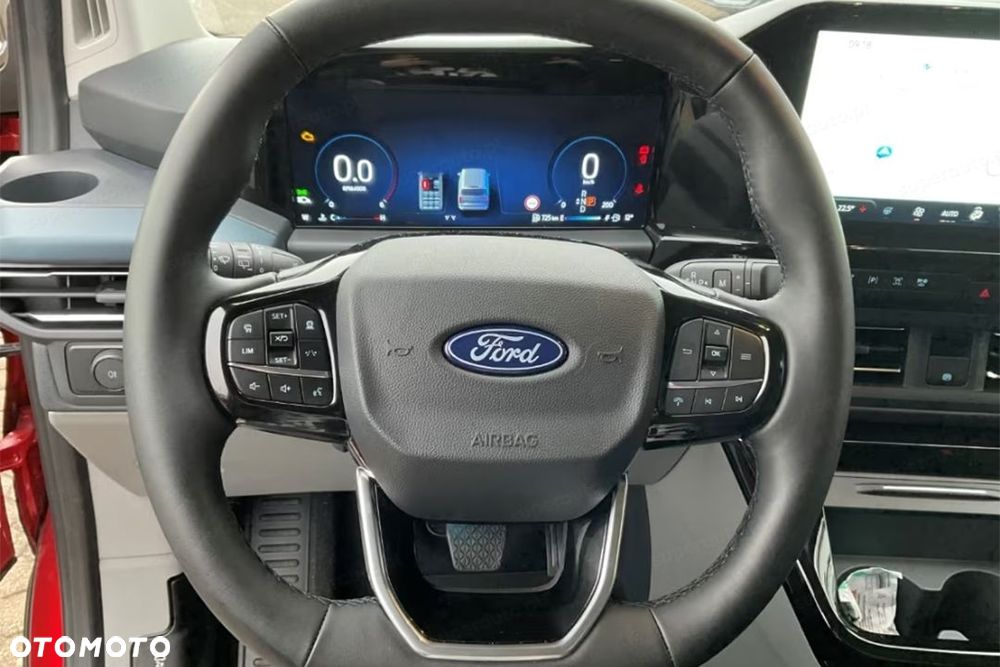 Ford Tourneo Custom - 10