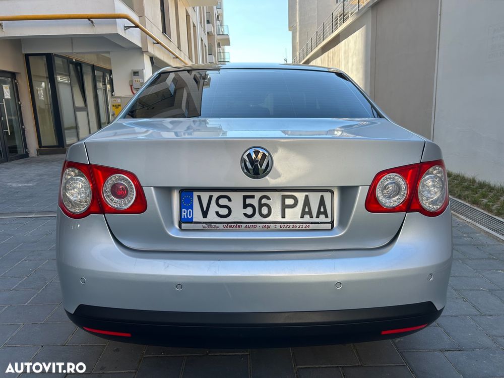 Volkswagen Jetta 1.6 Trendline - 7