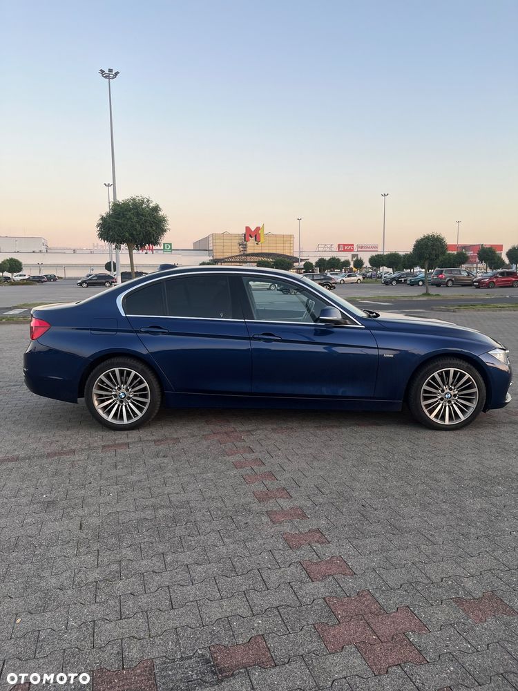 BMW Seria 3 320i xDrive Luxury Line - 5